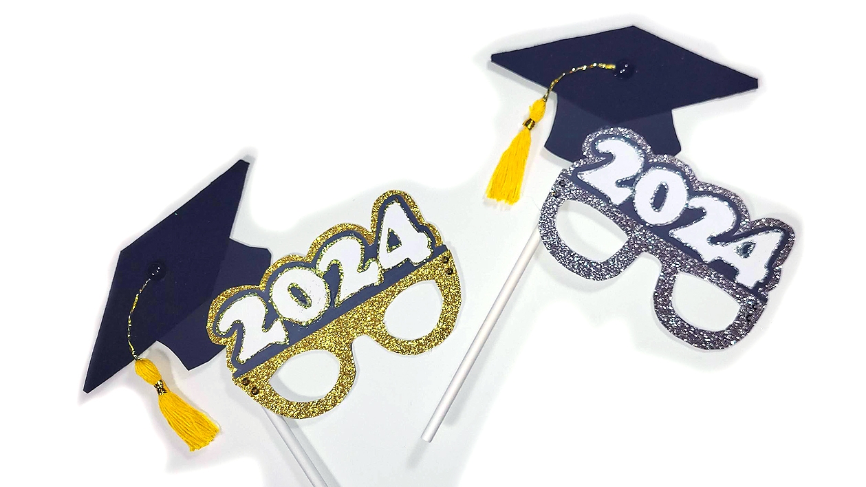  Amazing DIY Graduation Photo Booth Props For LESS Than 3 FREE PATTERN Class Of 2025 Gina Tepper